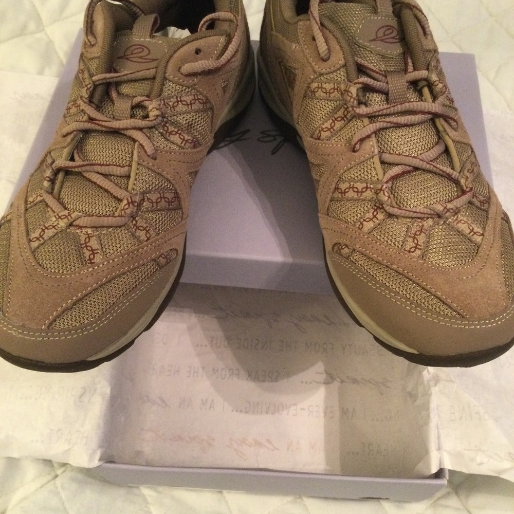 Women’s Walking shoes